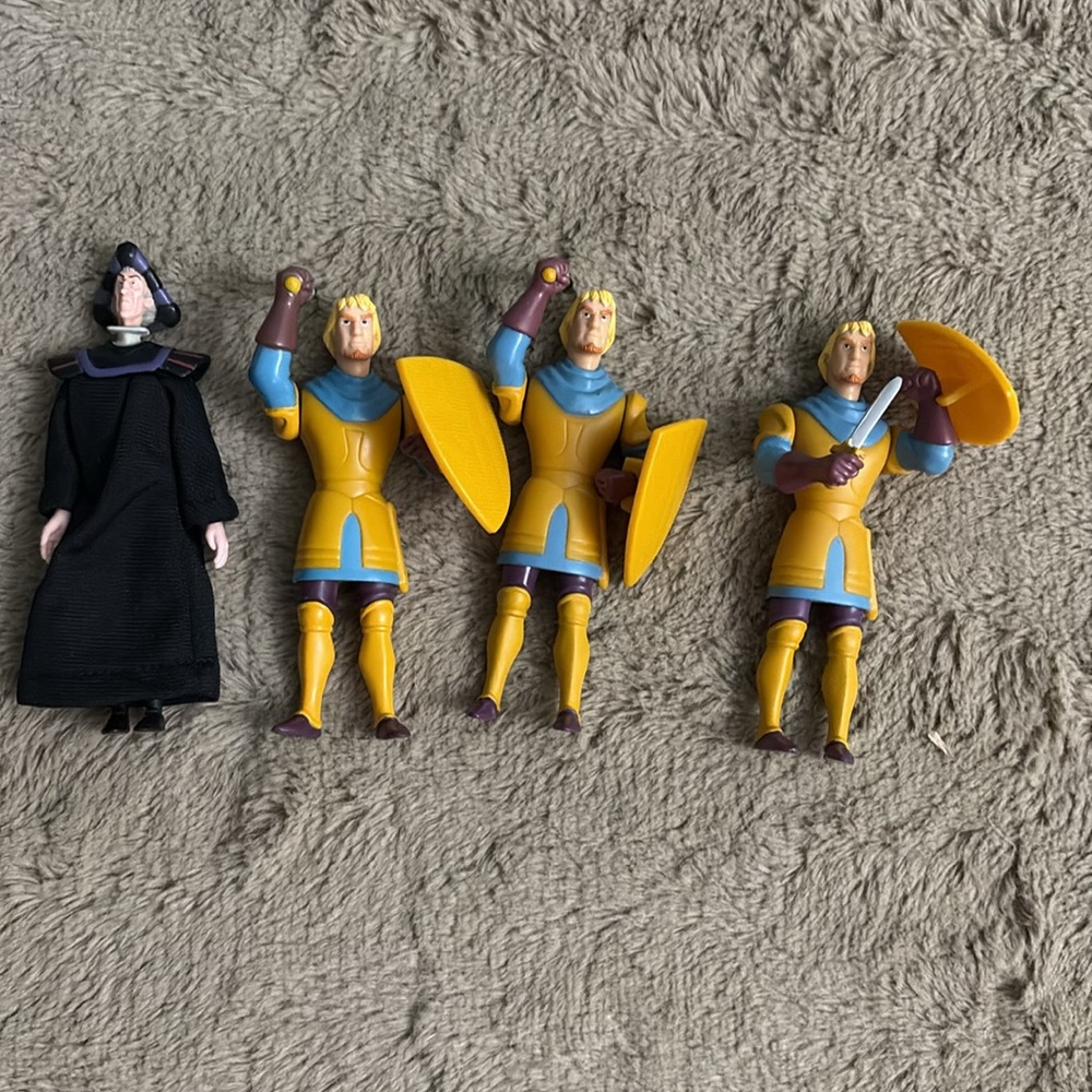 1996 Burger King & 1997 McDonald’s Hunchback of Notre Dame Toys & Skybox Cards - Picture 6 of 16
